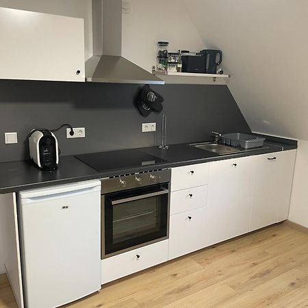 Moderne Ferienwohnung In Gelsenkirchen-Schalke Fuer 1 Bis 7 Personen Mit Terrasse, Ideal Fuer Gruppen & Stadionbesuche Exterior photo