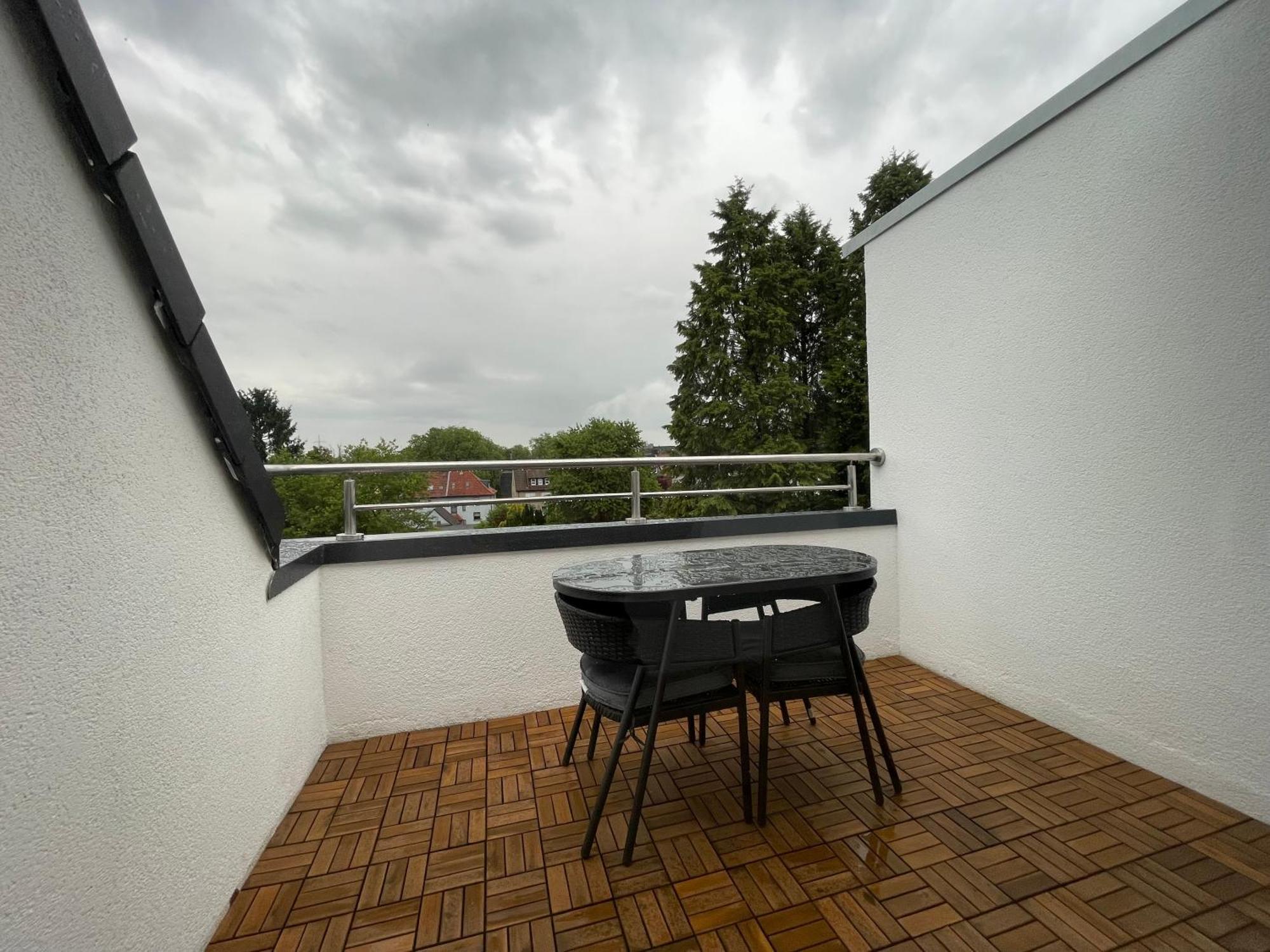 Moderne Ferienwohnung In Gelsenkirchen-Schalke Fuer 1 Bis 7 Personen Mit Terrasse, Ideal Fuer Gruppen & Stadionbesuche Exterior photo